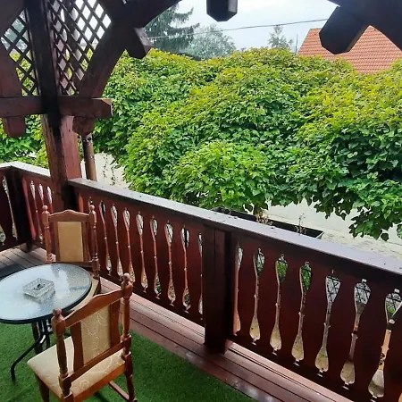 Bed & Breakfast Castle Wellness Bed & Breakfast