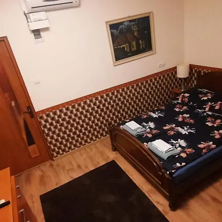 Castle Wellness Bed & Breakfast Bed & Breakfast