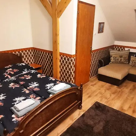 Castle Wellness Bed & Breakfast