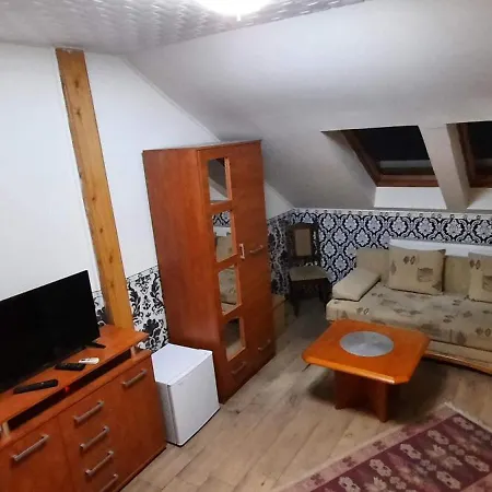 Castle Wellness Bed & Breakfast 3*