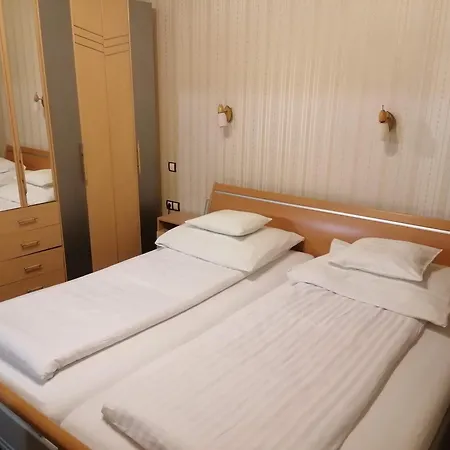 Castle Wellness Bed & Breakfast Bed & Breakfast 3*