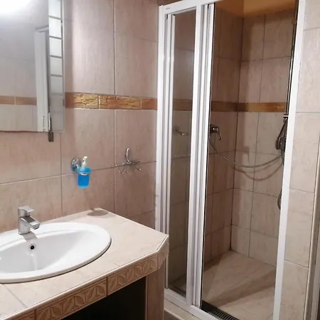 Castle Wellness Bed & Breakfast Bed & Breakfast 3*