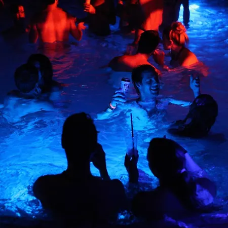 Bed & Breakfast Castle Wellness Bed & Breakfast