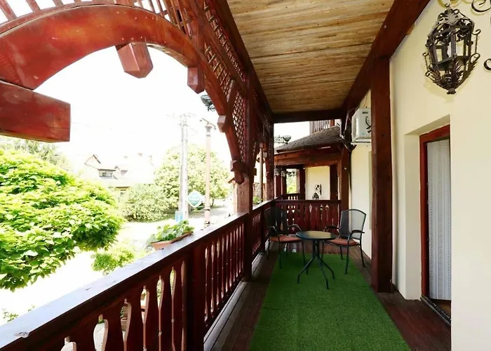 Castle Wellness Bed & Breakfast Nocleg ze śniadaniem 3*